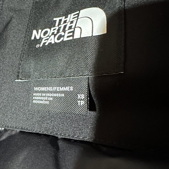 The North Face Women’s Arctic Bomber XS - Picture 6 of 9